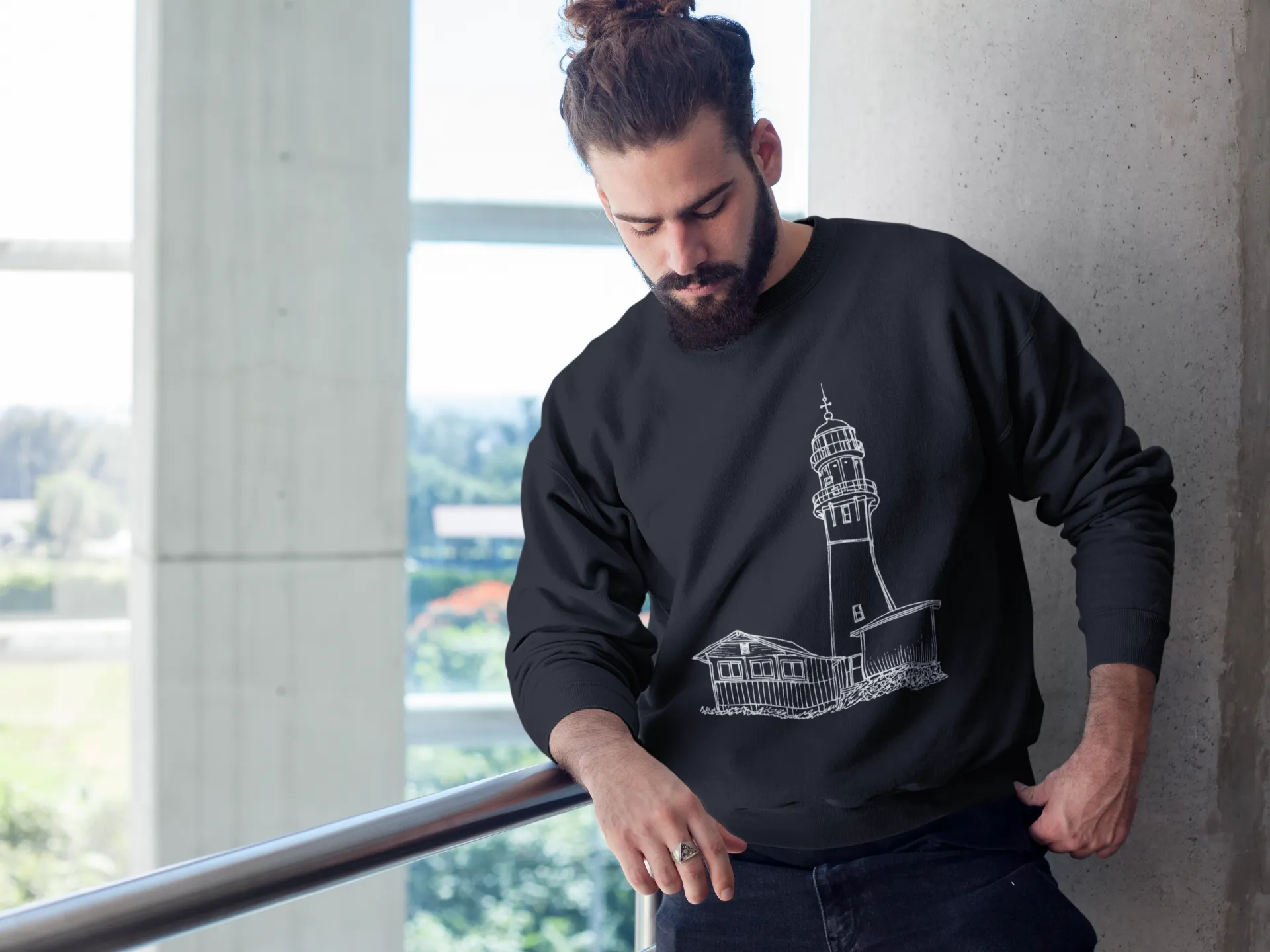 Diamond Head Lighthouse - Unisex Heavy Blend™ Crewneck Sweatshirt